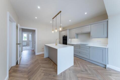 8 Oakfield Avenue-007.jpg