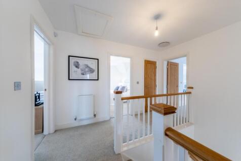 5 Grange Close-056.jpg