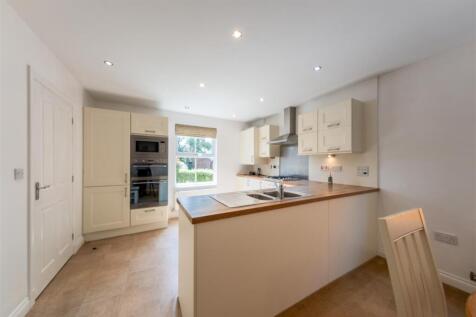 9 Oswalds Way-007.jpg