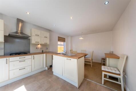 9 Oswalds Way-004.jpg