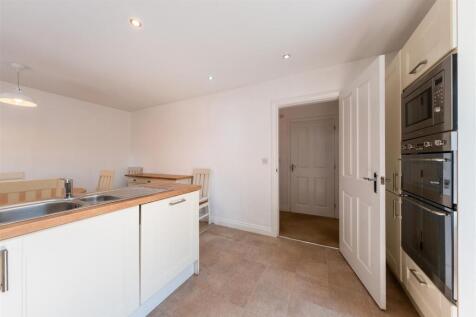 9 Oswalds Way-005.jpg