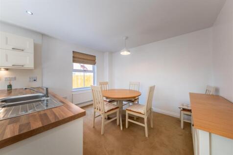 9 Oswalds Way-006.jpg