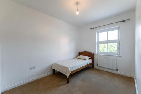 9 Oswalds Way-021.jpg