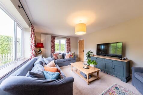 10 Abbotts Road-013.jpg