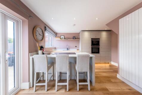 10 Abbotts Road-004.jpg
