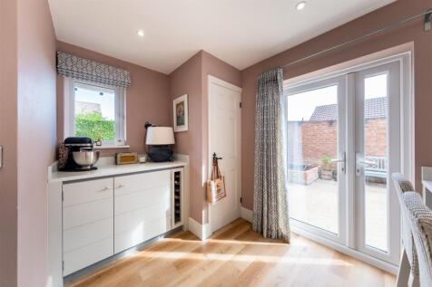 10 Abbotts Road-005.jpg
