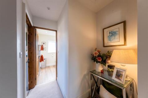 10 Abbotts Road-030.jpg