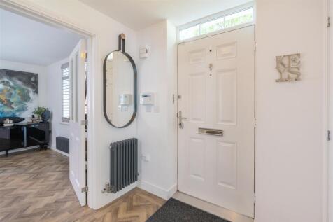 19 Tiresford Close-16.jpg