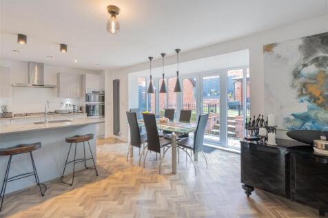 19 Tiresford Close-1.jpg
