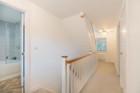 19 Tiresford Close-28.jpg
