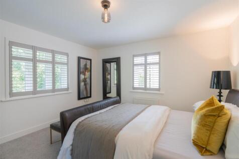 19 Tiresford Close-22.jpg