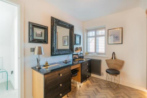 19 Tiresford Close-34.jpg