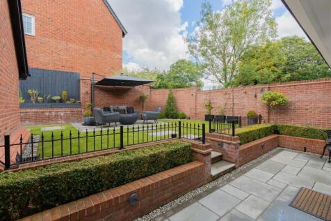 19 Tiresford Close-40.jpg