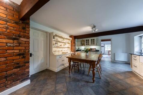 1 Brownhills Barn-002.jpg