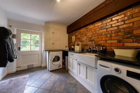 1 Brownhills Barn-008.jpg