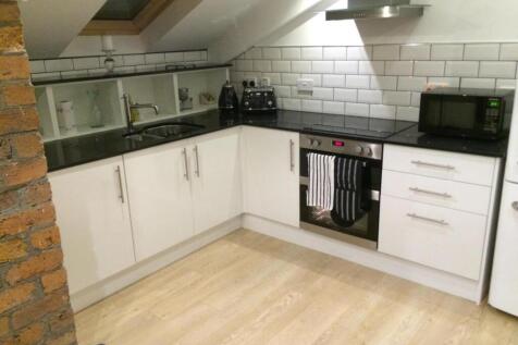 Apartment 6, 74 New Briggate - 1.JPG