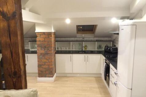Apartment 6, 74 New Briggate - 13.JPG