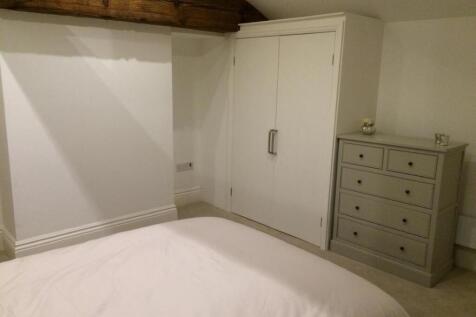 Apartment 6, 74 New Briggate - 17.JPG