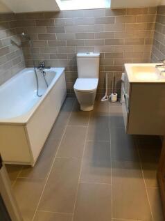 Apartment 6, 74 New Briggate - 9.JPG