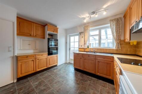 11 Manor Park-002.jpg