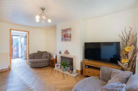 1 Oathills Drive-5.jpg