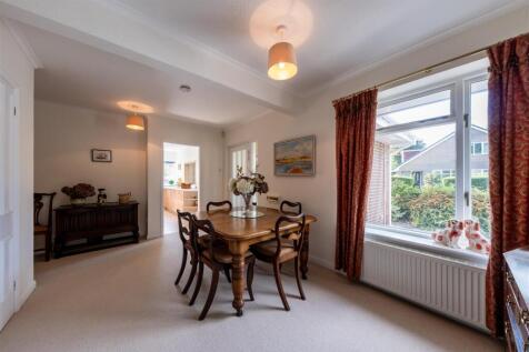 3 Badgers Close-011.jpg