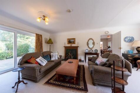 3 Badgers Close-016.jpg
