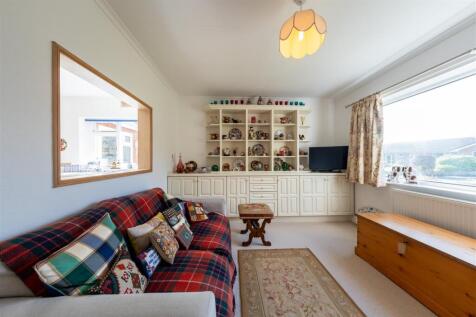 3 Badgers Close-006.jpg