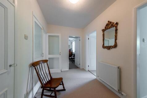 3 Badgers Close-033.jpg
