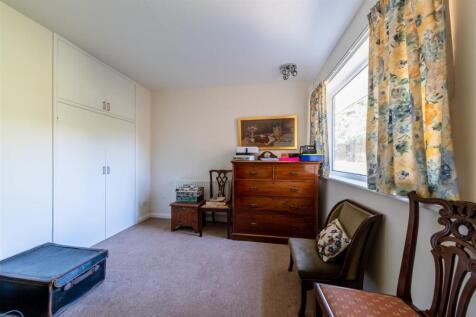 3 Badgers Close-030.jpg