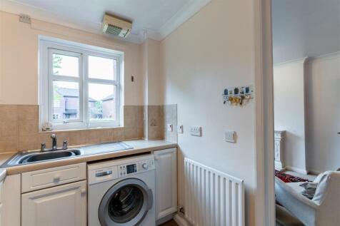 9 Rathbone Park-002.JPG