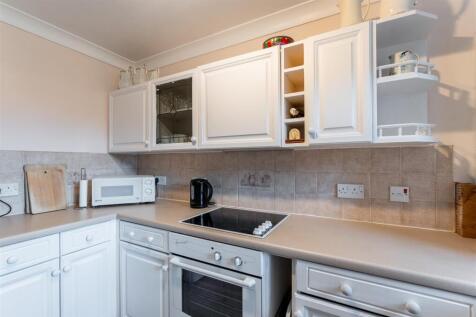 9 Rathbone Park-004.JPG