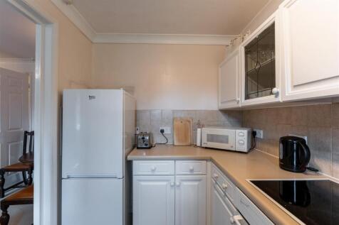 9 Rathbone Park-003.JPG