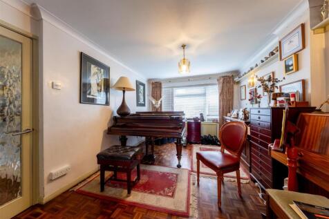 10 Guilden Green-018.jpg