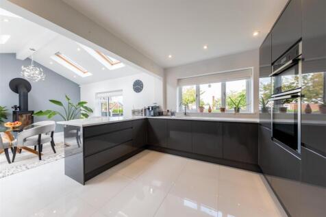 17 Abbotts Road-001.jpg