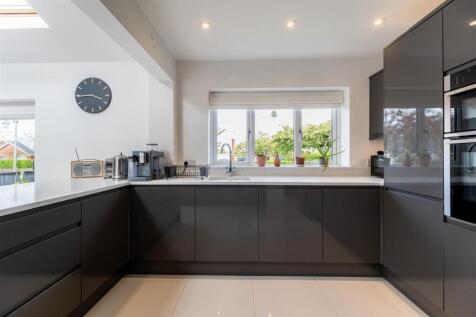17 Abbotts Road-005.jpg