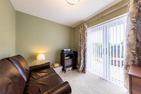 17 Abbotts Road-022.jpg