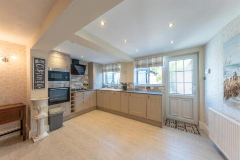 61 High Street-002.jpg