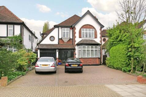 9 Dukes Avenue 12...