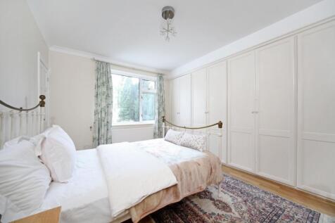 9 Dukes Avenue 12...