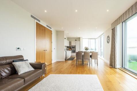 96 Northway House-16