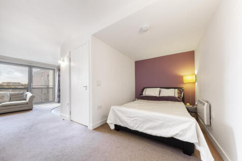 Sleeping Area and Lo