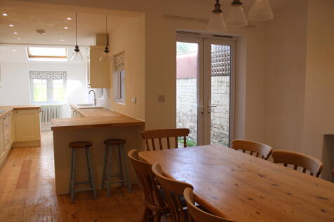 Kitchen dining