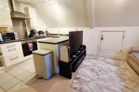 Lounge/Kitchen