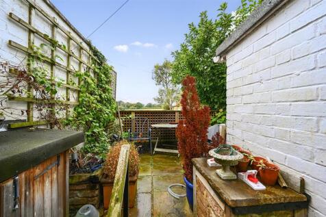 46 HIGH STREET - ROLVENDEN - TN174LN (10).jpg