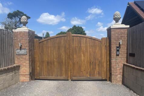 2nd Driveway.jpg