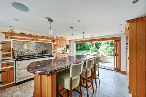 Tickham Cottage ME90HS (4).jpg