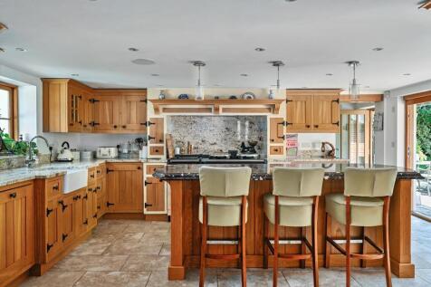 Tickham Cottage ME90HS (19).jpg