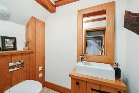 Tickham Cottage ME90HS (10).jpg