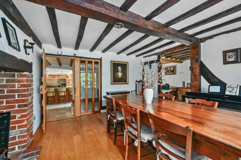 Tickham Cottage ME90HS (18).jpg